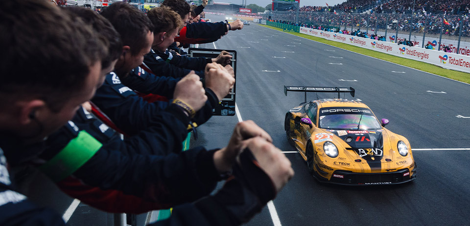Manthey EMA victorious in LMGT3 Le Mans debut