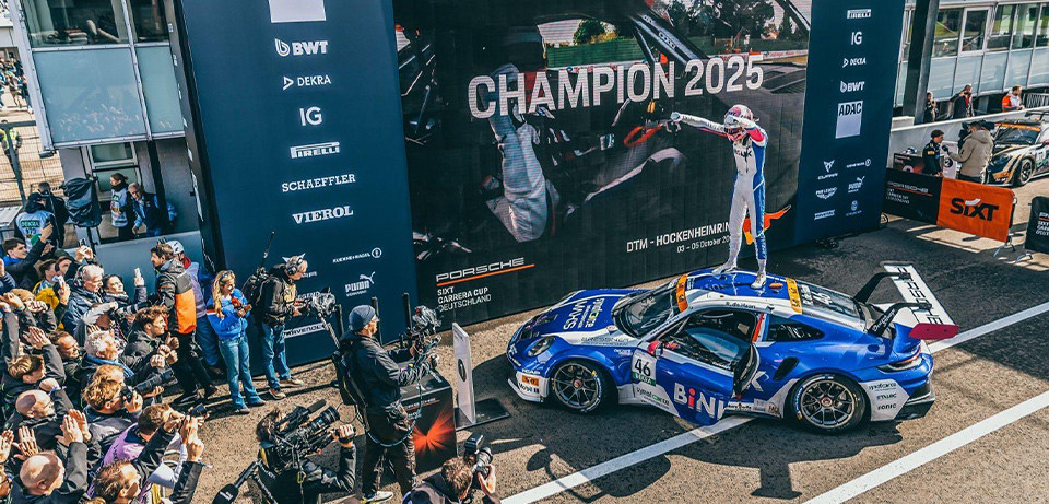 Robert de Haan joins EMA Motorsport in Adelaide for Carrera Cup Australia finale